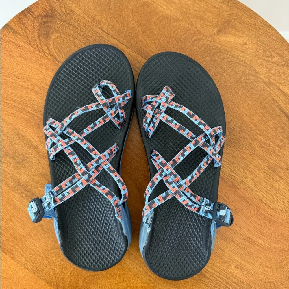 Chaco Zong x Eclipse Multi-Color Strappy Sandals, Size 6 hiking outdoor